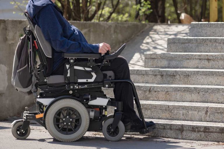 Pros And Cons of Electric Wheelchair Vs Mobility Scooter